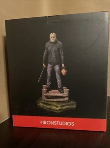 Iron Studios Friday The 13th Jason Voorhees Statue - Picture 1 of 7