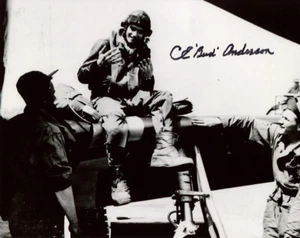 CLARENCE BUD ANDERSON SIGNED 8x10 PHOTO P-51 WORLD WAR II TRIPLE ACE BECKETT BAS - Picture 1 of 2