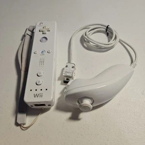 Genuine OEM Nintendo Wii Remote Controller - White with OEM Nunchuck - Tested - Picture 1 of 4