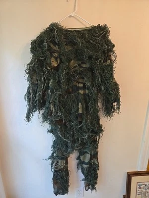 FULL Sz S/M Gilly Suit - Image 1 of 4