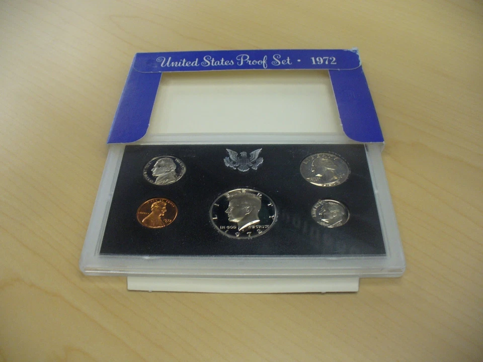 1972  US MINT PROOF SET 5 Proof COINS - Image 1 of 1