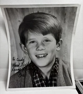 vtg B/W 8X10 Photo Hand Signed Autograph Ron Ronny Howard Child Opie Griffith - Picture 1 of 4