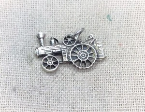 Vintage Sterling Silver 925 Tractor Pendant Y795 - Picture 1 of 2