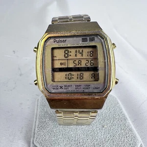 Vintage Pulsar Digital Chronograph Men’s Watch W040-5000 New Battery - Picture 1 of 10
