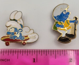 Vintage 80's Smurfs Enamel Cloisonne Pin Brooch Metal Lapel Cartoon Smurfs - Picture 1 of 2
