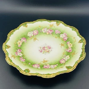 Vintage 9 Zoll Limoges Krönchen Frankreich Teller Blumen grün Gold Perlen geformter Rand sehr guter Zustand - Bild 1 von 11
