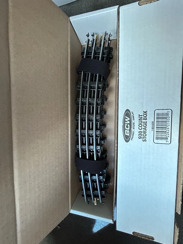 Lionel 772 Pre-War T-Rail Curve full circle 16 piece with hardware  - Image 1 of 4