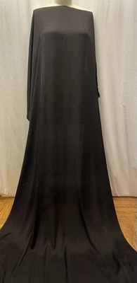 Tela negra orgánica pétalo de rosa satinada o Charmeuse por yarda 44" de ancho Foto 1 de 4