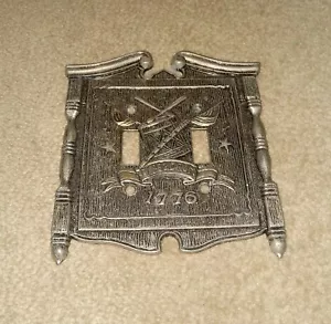 Coperchio interruttore doppia luce coloniale vintage metà secolo moderno Fyfe & Drum 1776 - Foto 1 di 3