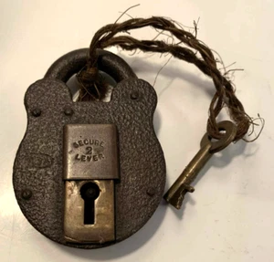 ANTIQUE VINTAGE SECURE LEVER 2 PADLOCK & KEY MADE IN BRITAN - Picture 1 of 3