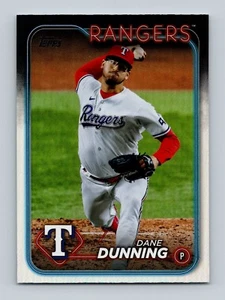 2024 Topps #348 Dane Dunning Rainbow Foil Texas Rangers - Bild 1 von 2