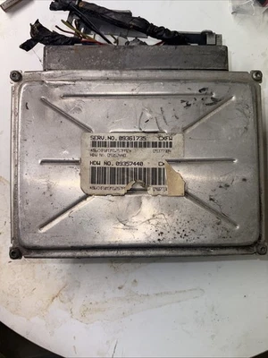 DELCO ELECTRONICS ECU/ECM/ PCM  HDW NO: 09357440 SERV NO. 09380717 CZXP J1 BLUE - Image 1 of 2