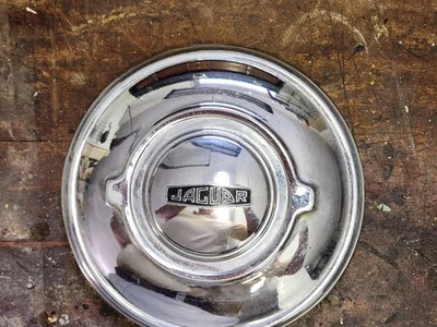 Tapacubos cromados vintage tres Jaguar de 10,5 pulgadas, principios de los años 60 Foto 1 de 4