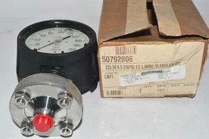 NEW Wika 233.34 4-1/2'' 200 PSI 1/2 Pressure Gauge M990.10 KN59 BW SPL Diaphragm - Picture 1 of 6