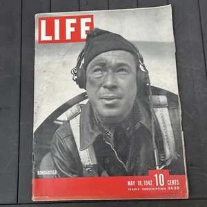 WWII US Army AAF Bombardier School Rita Hayworth LIFE Magazine May 18 *1942 - Imagen 1 de 24