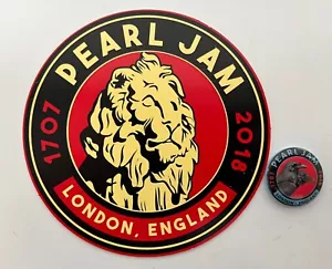 PEARL JAM OFFICIAL EVENT STICKER & PIN SET! LONDON ENGLAND UK 17. JULI 2018 BADGE - Bild 1 von 1