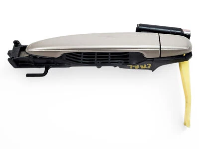 Toyota 4Runner 03-09 внешняя дверная ручка, задняя левая/водитель 69204-60010, E016, O - Изображение 1 из 4