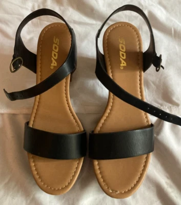 Womens SODA BLACK STRAP - 1" PLATFORM 3.5" HEEL SHOES - SIZE 9 - Image 1 of 4