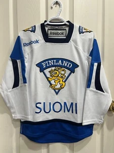 TEAM FINNLAND SUOMI Officially Licensed REEBOK Hockey Jersey YOUTH size: S/M - Bild 1 von 7