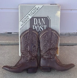 Botas Dan Post - Botas Vaqueras - Hechas en España - 10 1/2 D - Costuras Marrón 👢 - Imagen 1 de 15