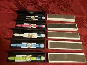EINE Disney Silikonarmband Armbanduhr in Einzelbox *SIE WÄHLEN CHARAKTER * - Bild 1 von 16