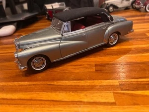 CMC 1/24 Mercedes Benz Typ 300 Cabriolet 1958 without Box Very Good Condition - Imagen 1 de 8