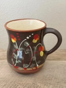 Studiokeramik Kaffee Tee Becher Tasse braun rot gelb orange Wirbel Kreise signiert - Bild 1 von 9