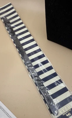 Pulsera de cuero única reversible KEEP Collective camuflaje negro y gris NUEVO Foto 1 de 4