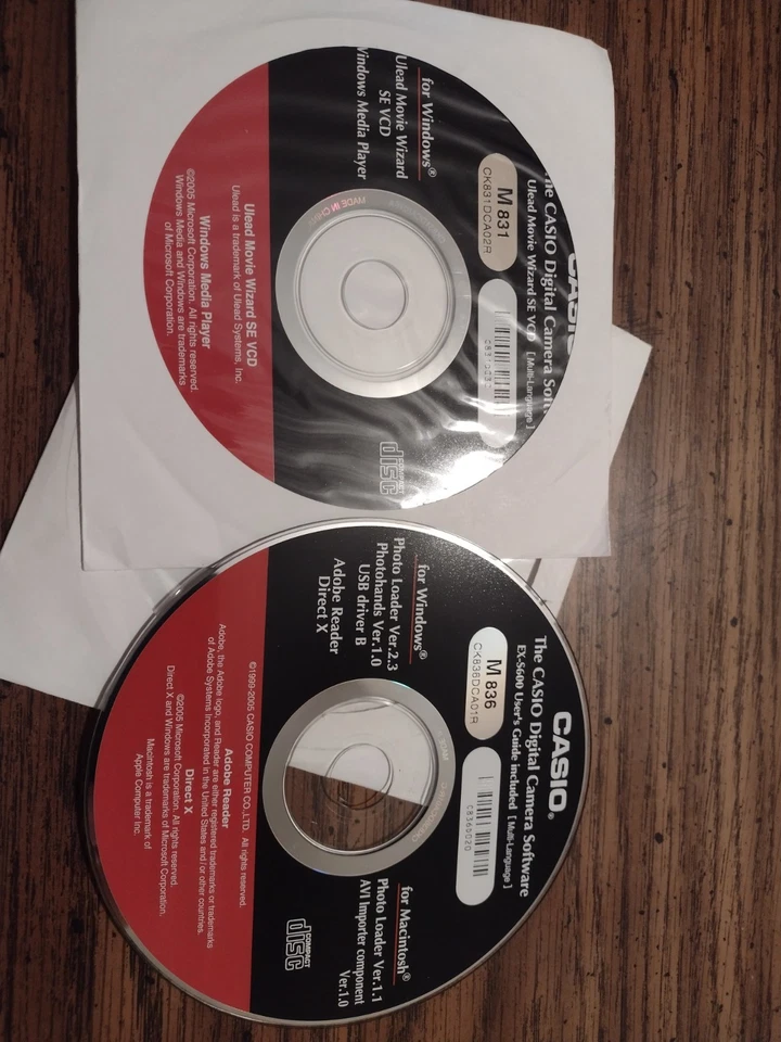 Discos de software para cámara digital Casio EX-S600 guía del usuario y asistente de películas Foto 1 de 1