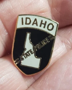Spilla cappello bavero souvenir smalto metallo tono oro polizia di Stato Idaho - Foto 1 di 3