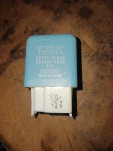 Toyota Denso Relay 85916-30060 Light Control Relay - Picture 1 of 1