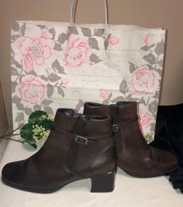 Borelli “Madeline” Ankle Booties Soft leather Sz8 - Picture 1 of 7