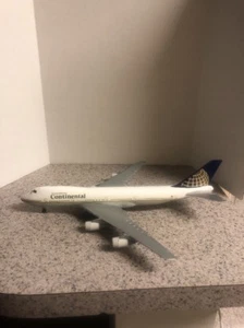 Schabak 1:250 scale diecast model Continental Boeing 747-2 Commercial Airliner - Picture 1 of 12