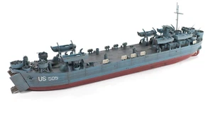 Modellino costruito US NAVY TYPE 2 LSTS LST-1 CLASSE 1/350 nave da sbarco carro armato (preordine) - Foto 1 di 9