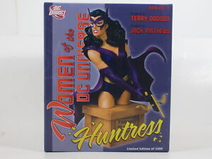 DC Direct HUNTRESS Bust Women of the DC Universe 5.75" Tall Statue Series 2 NEW!
