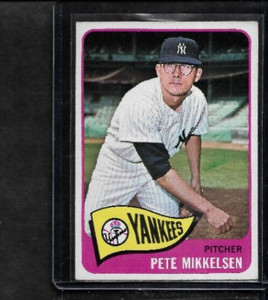 1965 Topps Baseball #177 Pete Mikkelsen Yankees EX-EX/MT