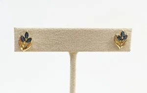 Par de pendientes de oro amarillo de 14 k con flor de zafiro natural genuino - Imagen 1 de 5