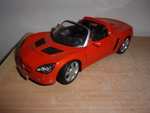 1:18 Maisto Opel Speedster Orange - Picture 1 of 4
