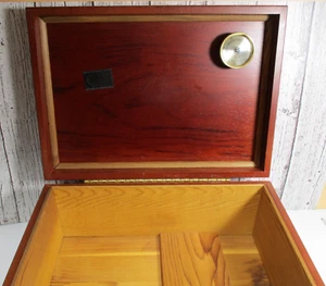 Humidor vintage portasigari foderata in legno con divisore, feltro sul fondo, circa 12 x 8 x 5 - Foto 1 di 12