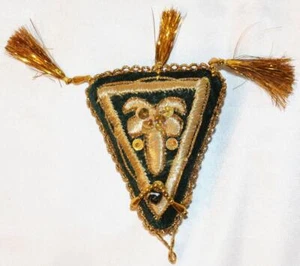 UZBEK HAND EMBROIDERED IN GOLDEN- SILVER THREADS NEEDLE HOLDER - Picture 1 of 3