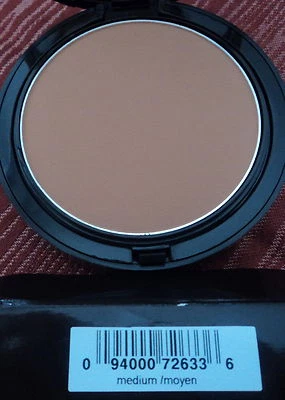MARK MATTE-NIFICENT OIL ABSORBING POWDER MEDIUM  NEW IN BOX 726336 - Image 1 of 2