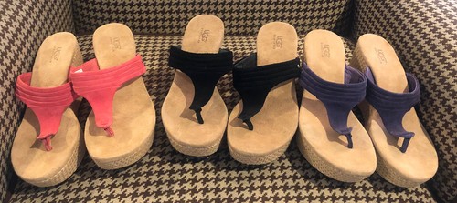 UGG Zamora sandali infradito con zeppa e tanga in pelle scamosciata donna 7 viola