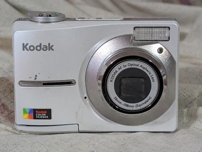 Kodak EasyShare C613 6.2MP Digital Camera - Silver See Pics And Description  - Image 1 of 4