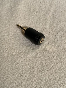 2.5MM FEMALE TO 3.5MM MALE ADAPTER GOLD STEREO AUDIO AUX CORD PLUG JACK CONVERT - Picture 1 of 7