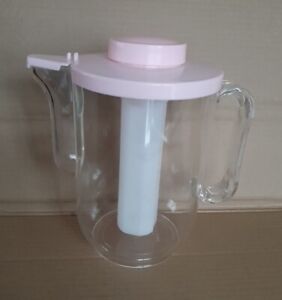 Saftkrug mit Deckel und Kühleinsatz für Eiswürfel - 1 Liter - Kunststoff Krug
