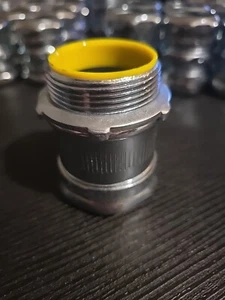 EMT Conduit Rain Tight Connector Steel 1.5 Inch - Picture 1 of 3