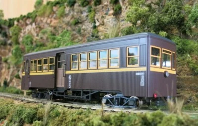 On30/O16.5/Oe Scale Kubiki Hoji-3 Diesel Multiple Unit Kit Narrow Gauge 0e PH - Image 1 of 4