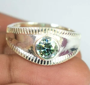 Grüner Diamant Solitär 2,29 ct Rundschliff zertifiziert Herrenring Glück Geschenk - Bild 1 von 7