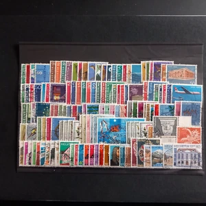SVIZZERA 1967/1978 INSIEME DI N. 132 VALORI DEL PERIODO USATI - Imagen 1 de 1