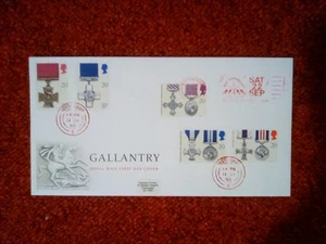 GB FDC 1990 GALLANTRY  NOTTINGHAM SLOGAN RAF FINNINGLEY AIR SHOW P/MARK - Picture 1 of 1